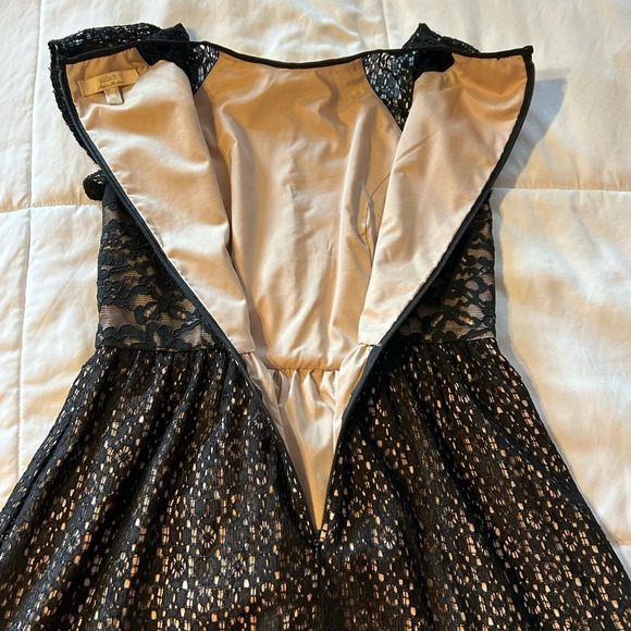 Aidan MATTOX Black Lace Mesh Cocktail Dress 6 LBD Party - Picture 8 of 8